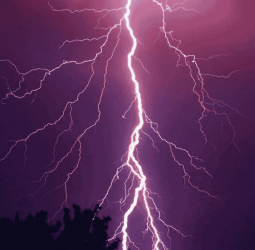 Amber alert issued for severe lightning