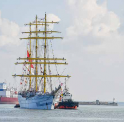 Indonesian Navy’s sail training vessel arrives in Sri Lanka