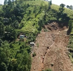 Sri Lanka to construct 1,000 temporary residences for cyclone victims