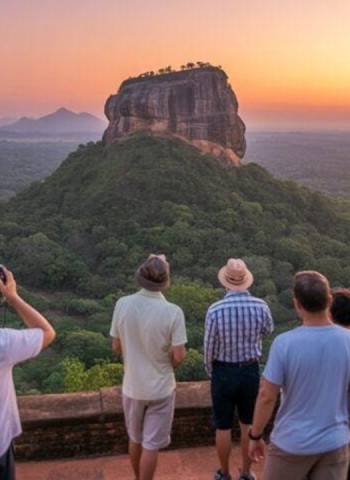 Tourism: Arrivals surpass 800,000