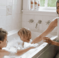 Doctors urge parents to bathe children twice daily