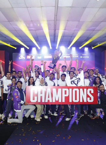 LVG Esports was crowned the best team at Play Expo 2025, Sri Lanka's largest Esports tournament organized by Gamer.LK, sponsored by Munchee Savory Platinum and powered by Coca-Cola.