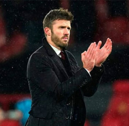 Carrick favourite for Man Utd caretaker role