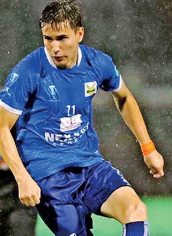 Pelicans soar over Matara