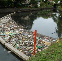 Scalable capture: Sri Lanka’s Marine Plastic Problem Is Compounding. So Is the Response
