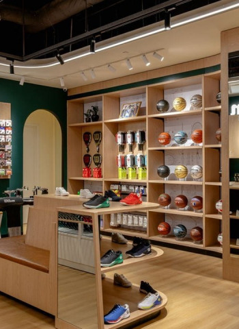 Wilson officially arrives in Sri Lanka