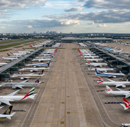 Airline shares fall as US-Iran conflict disrupts travel, raises oil prices