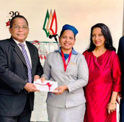 Russel’s marks 38th anniversary by honouring long-serving employees