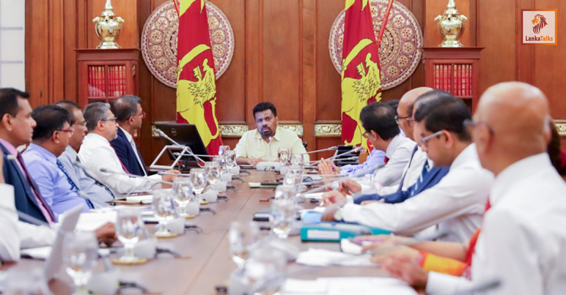 President Leads High-Level Discussion to study potential impact of war on Sri Lanka’s economy and to determine urgent measures required for effective management of the situation