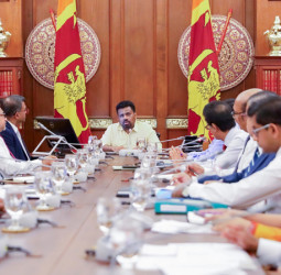 President Leads High-Level Discussion to study potential impact of war on Sri Lanka’s economy and to determine urgent measures required for effective management of the situation