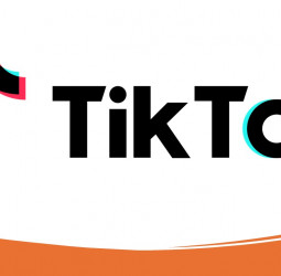 Ramadan in the Digital Age: How Online Communities Are preserving and sharing Faith, Food and respect