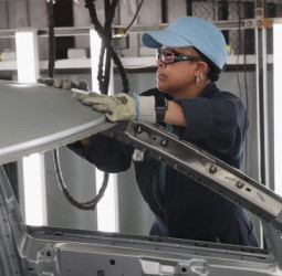 Manufacturers Await Broader Relief Months after Cyclone Ditwah