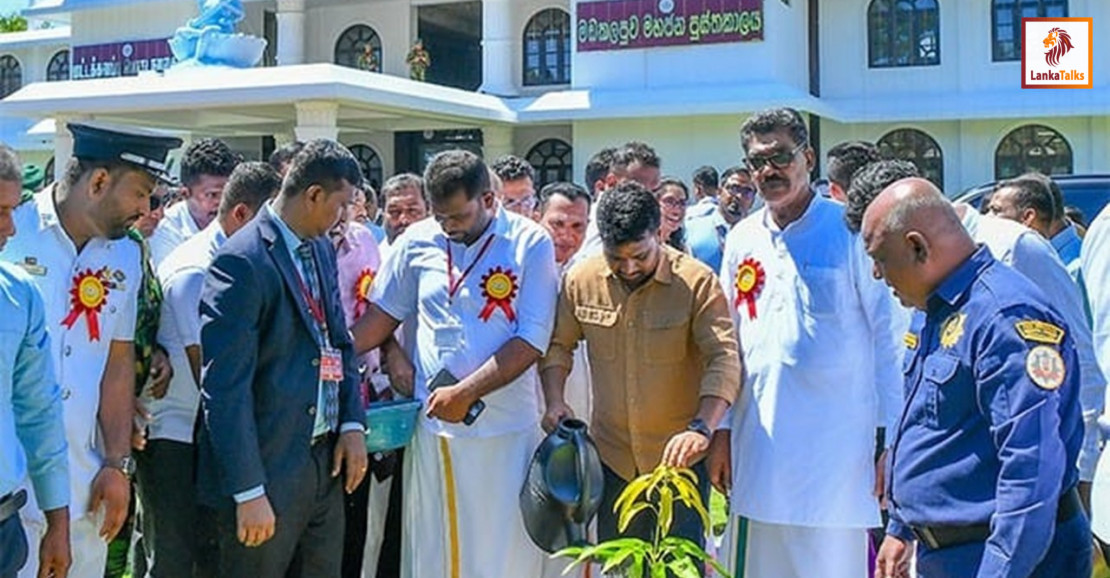 New Batticaloa Public Library vested in the public