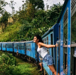 Tourism: Arrivals surpass 900,000