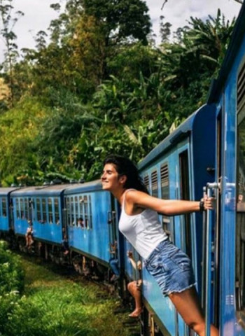 Tourism: Arrivals surpass 900,000
