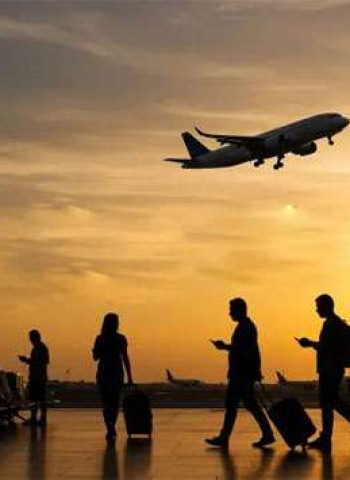 Doctors leaving the country again creating strain on health system, expert warns
