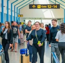 Sri Lanka surpasses 1mn tourist arrivals before end of May 2026