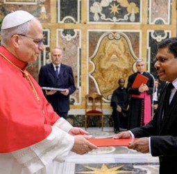 Sri Lanka’s new envoy to Holy See presents credentials to Pope Leo XIV