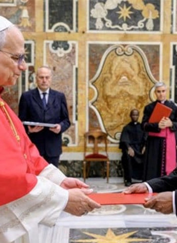 Sri Lanka’s new envoy to Holy See presents credentials to Pope Leo XIV