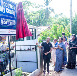 Sampath Bank Strengthens Ocean Plastic Reduction Efforts with the Community-led Material Recovery Facility (MRF) in Dickwella
