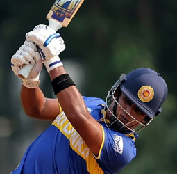 Chamari closes in on No.1 ranking