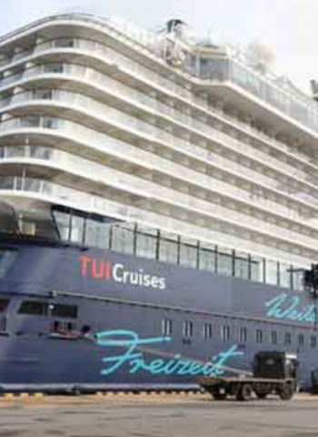 Luxury cruise ship makes maiden call at Colombo Port carrying over 2,300 tourists