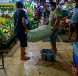 Traders challenge plan to take over economic centres