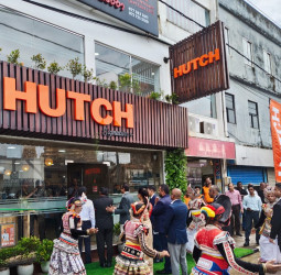 HUTCH Deepens Sustainability Footprint in Retail with 4th Signature+ Outlet in Galle
