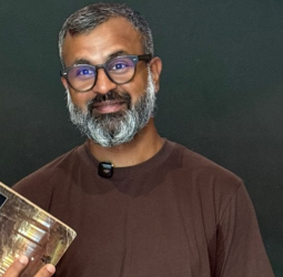 One Actor, Many Little Joys: Bringing Every Brilliant Thing to Colombo