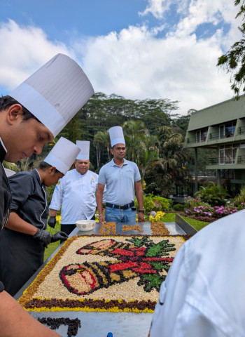 Hunas Falls Hotel welcomes X’mas with traditional cake mixing