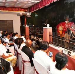Ceylinco Life brings premium policyholders closer to the magic of the Kandy Perahera